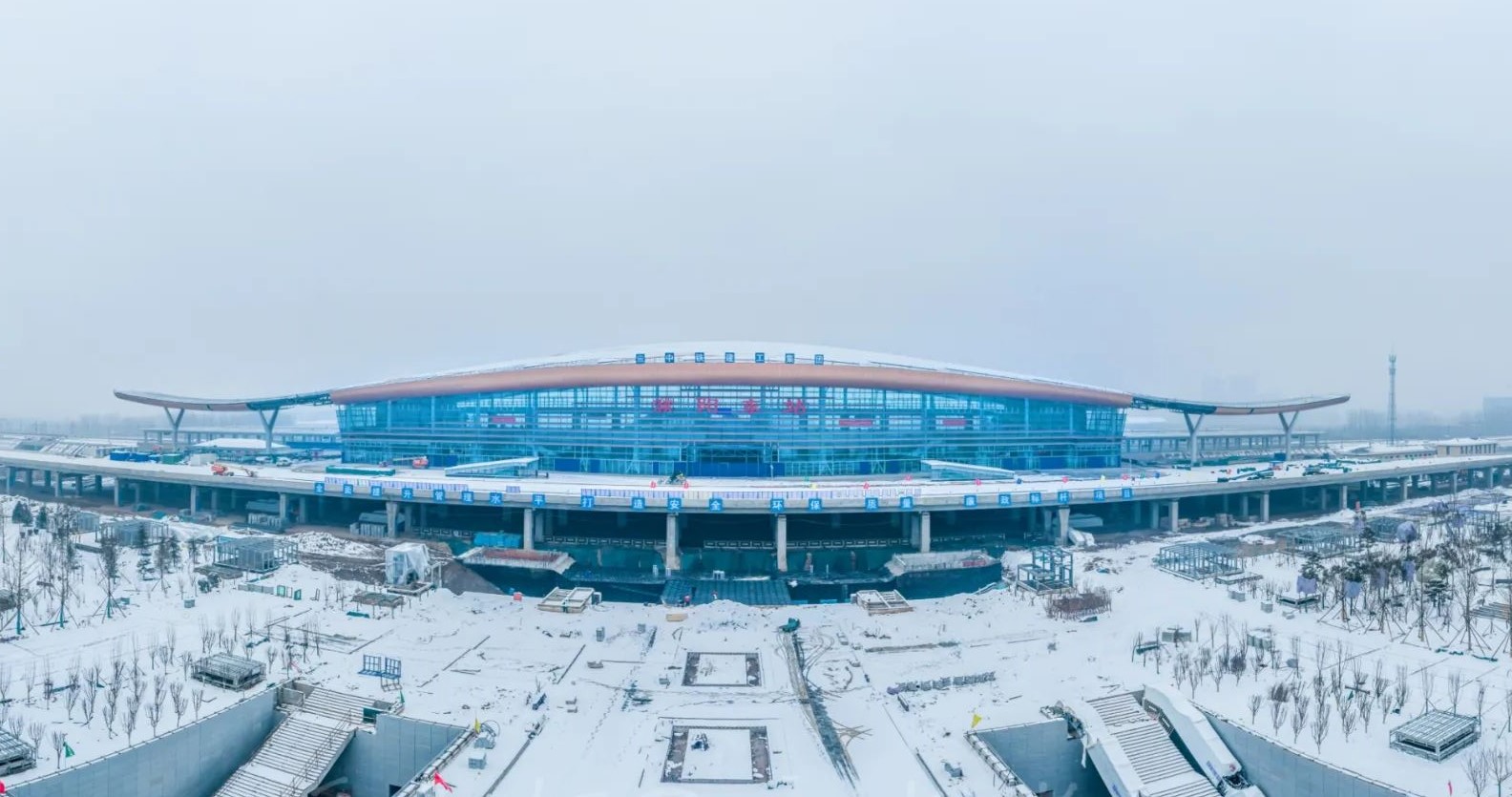 瑞雪傳佳音，EN+助力交通樞紐新基建