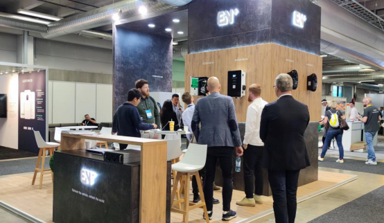 與極光共舞 EN+驛普樂氏攜新品亮相世界電動車大會